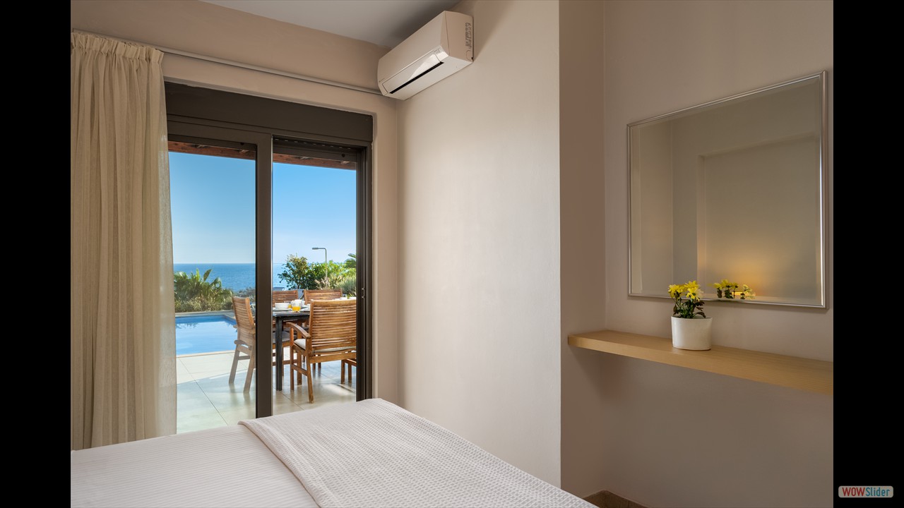 Gonos Villa A, B master bedroom b