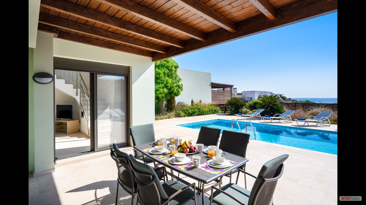 Gonos Villa D terrace dining area 